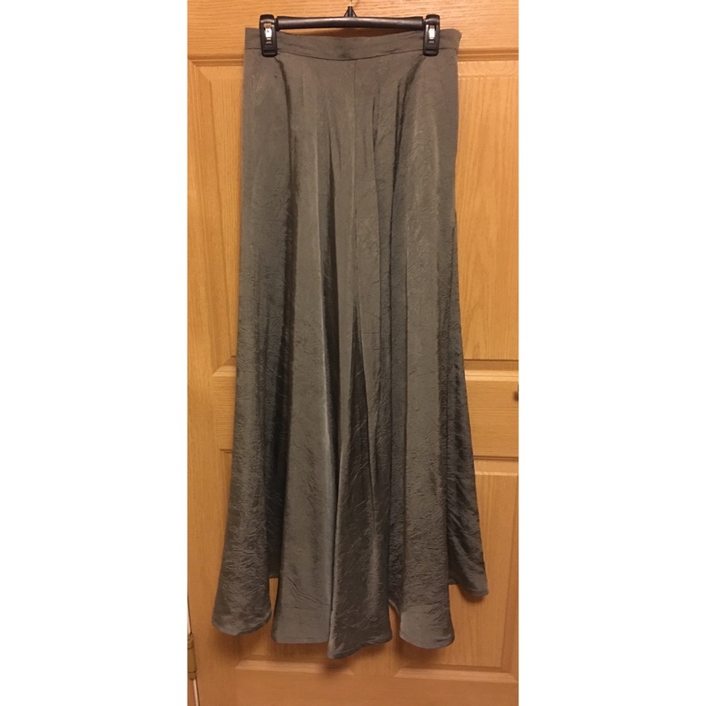 Allison Taylor, Size 10, Full Length Taffe…